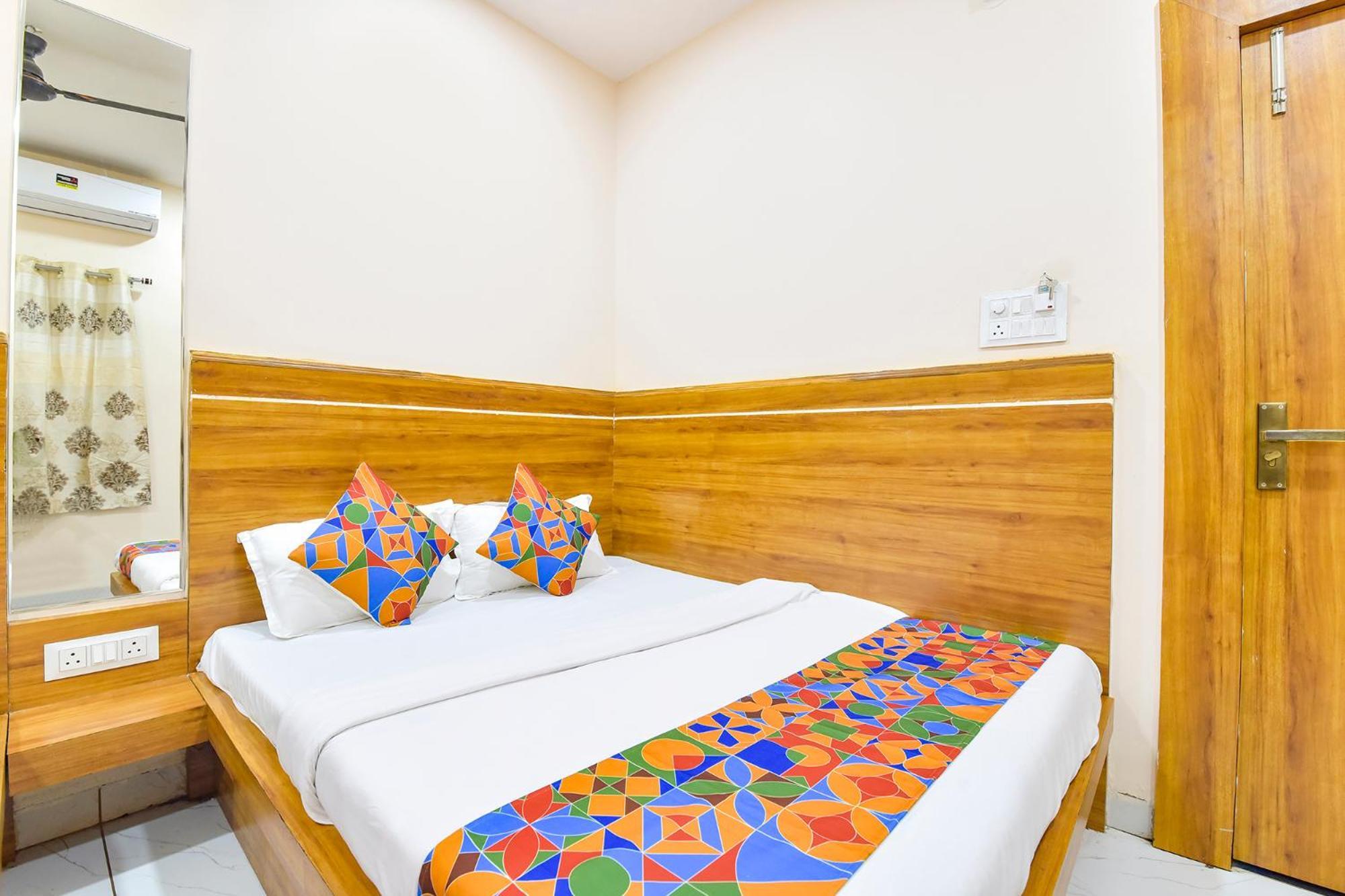 Fabhotel Somnath อุจเจน ภายนอก รูปภาพ