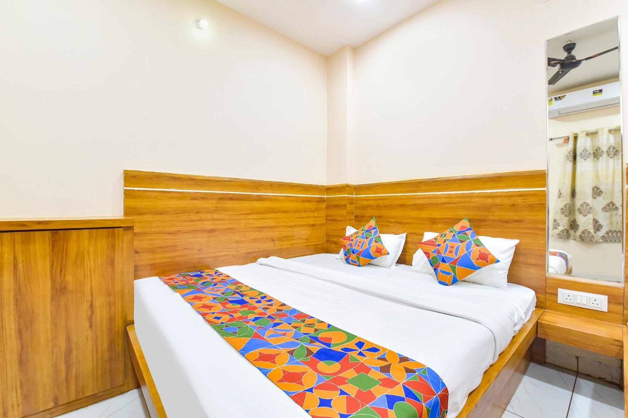 Fabhotel Somnath อุจเจน ภายนอก รูปภาพ